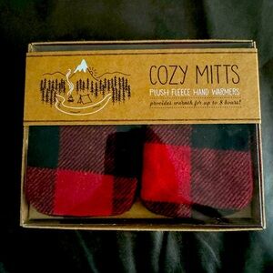 NWT. Black and red plaid Cozy Mitts hand warmers, plush fleece.
